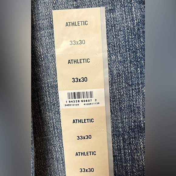 NWT Signature by Levi Strauss & Co. Gold Label Men's Athletic Fit Jean - Picture 13 of 16